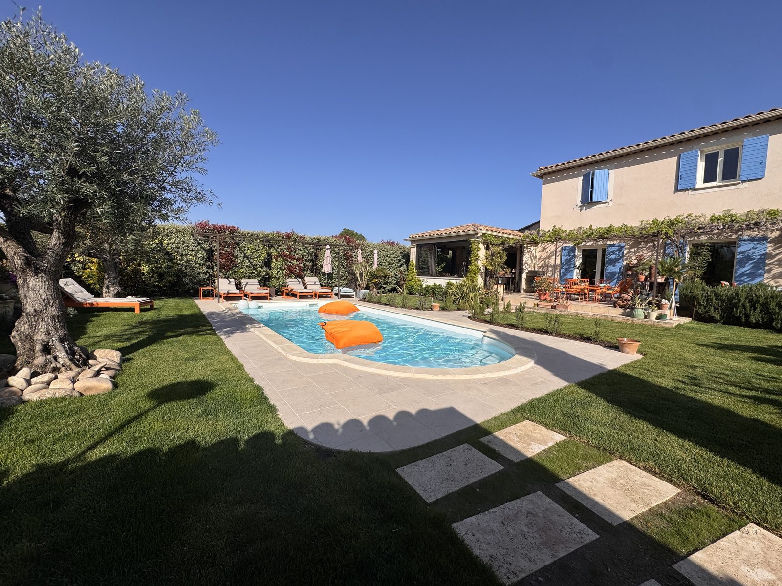Piscine de la Bastide des Romarins